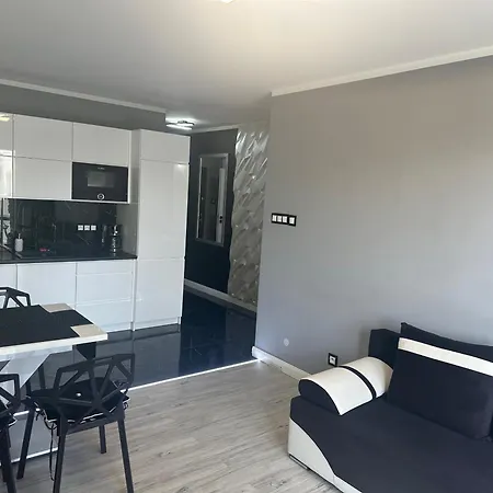 Seaside Polanki Z Garazem, Klonowa 17d Колобжег